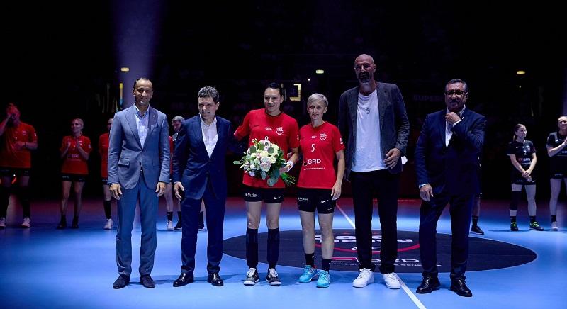 Cristina Neagu: Látványos gálamérkőzésen búcsúzott a sportlegenda – Nicușor Dan is lőtt kapura