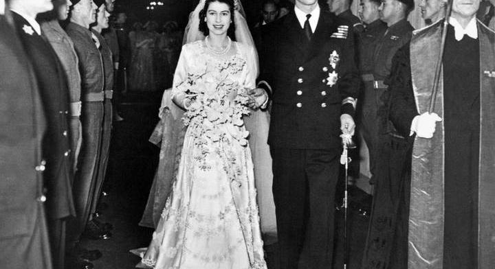 Szívszorító története van az eljegyzési ajándéknak, amit II. Erzsébet kapott Fülöp hercegtől