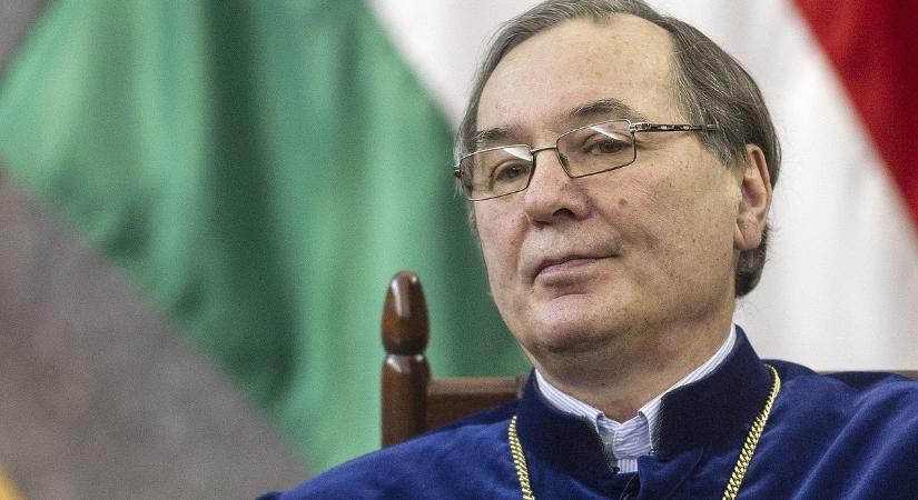 Pokol Béla keresztbe tenne a Tiszának: különleges alkotmányi rendet tanácsol kormányváltás esetén