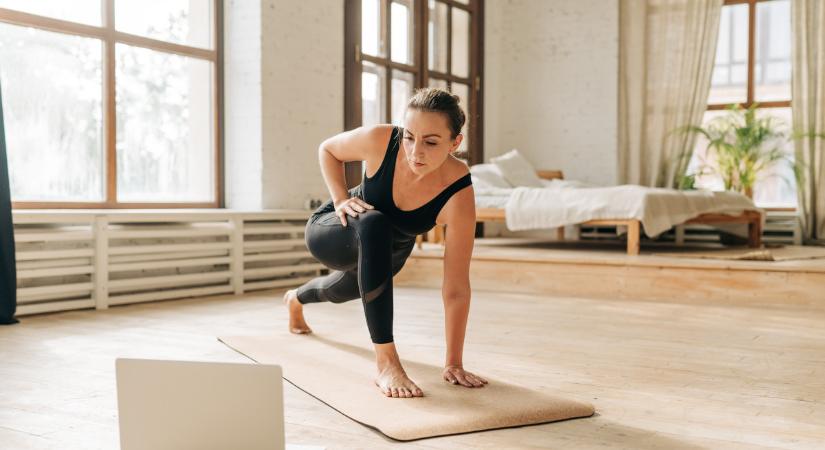 8 perces pilatesőrület terjed a TikTokon: kerekebb, feszesebb popsit formál