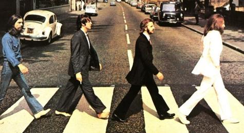 Paul McCartney lánya az Abbey Road stúdióról forgat