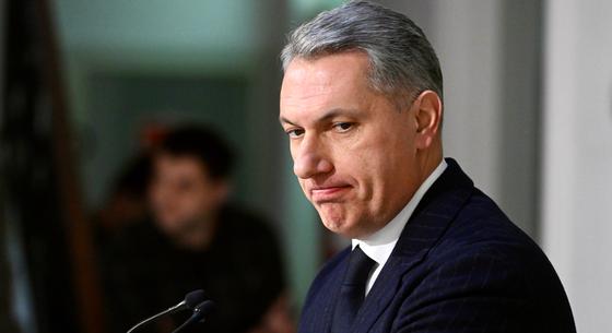 Úgy tűnik, a MÁV most már minden nap kivezényel 300 pótlóbuszt tartalékba, biztos, ami biztos