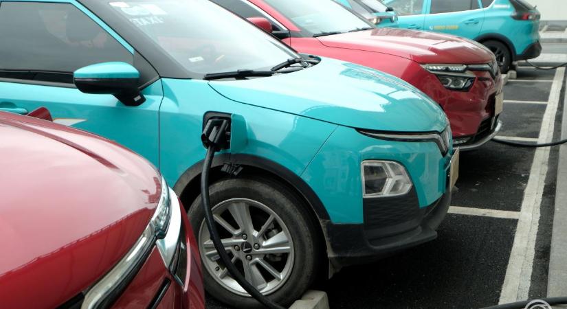 Most négymillió forintos támogatással vehet elektromos autót!