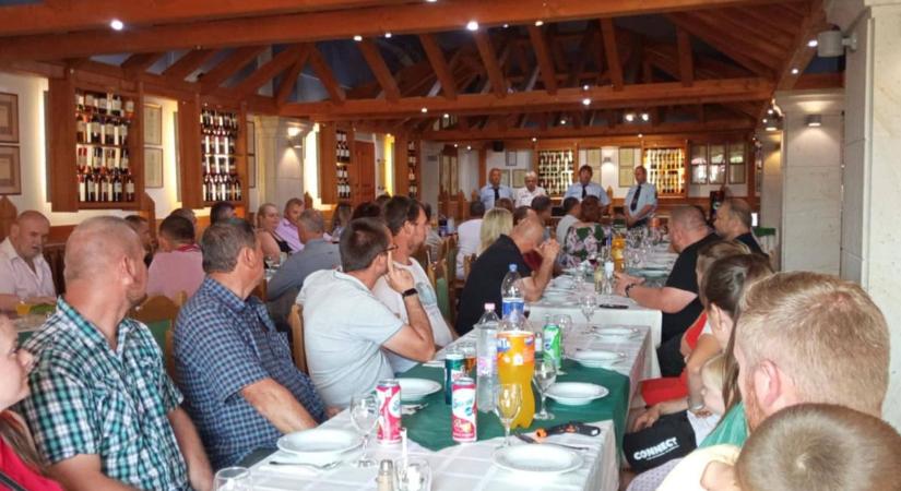 Szabadidejükben is vigyáznak ránk, elismeréseket kaptak a kerecsendi polgárőrök