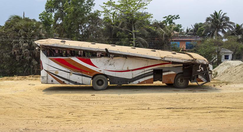 15 diák halt meg a borzalmas buszbalesetben a Távol-Keleten