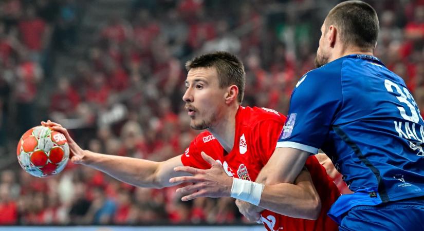Ez gyors volt: vasárnap még Veszprémben játszott főszerepet az orosz, hétfőn meg már a lengyeleknél