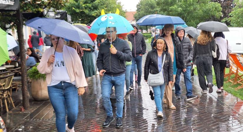 Esőben is élettel telt meg a soproni Várkerület - Így telt a SopronFest utolsó napja - fotók, videók