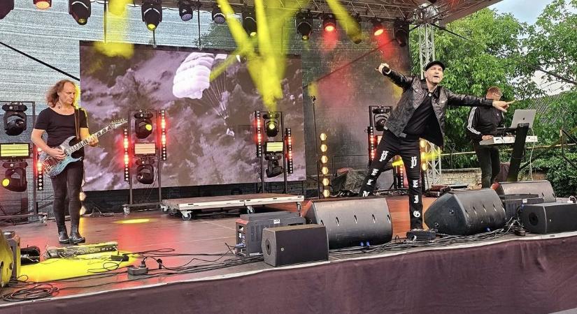 Művészet és koncert is volt a nagyvisnyói falunapon