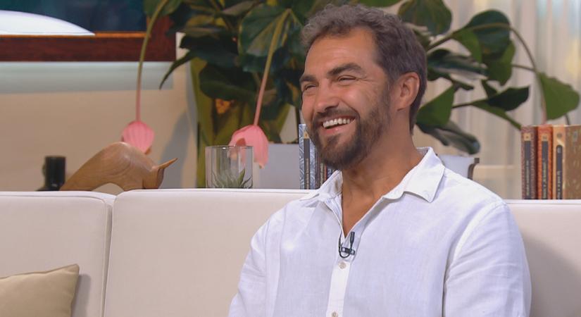 Dolhai Attila ritkán látott lányai mintha ikrek lennének: Luca, Emma és Anna gyönyörű nővé értek - fotó