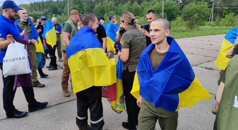 Megkezdődött a hadifoglyok „mindenkit mindenkiért” cseréje Ukrajna és Oroszország között