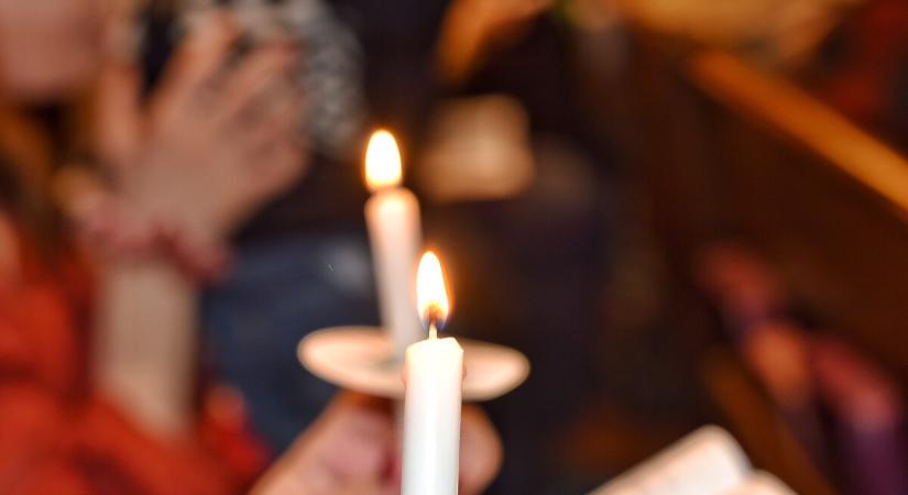 A szentlélek eljövetelét ünneplik vasárnap a keresztények