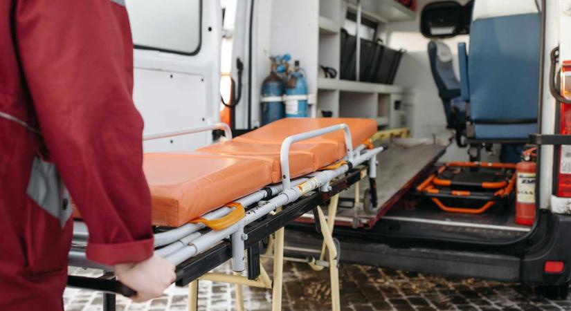 Két személy megsérült egy autóbalesetben a Hargita megyei Kilyénfalván