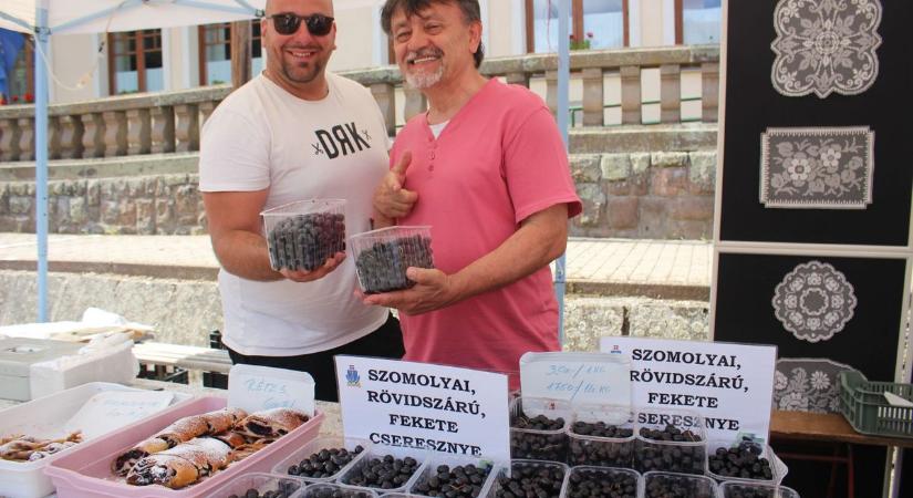 Bon-bon végül nem, de cseresznye volt Szomolyán