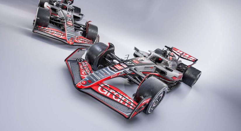Időutazó festéssel ünnepel az F1-csapat