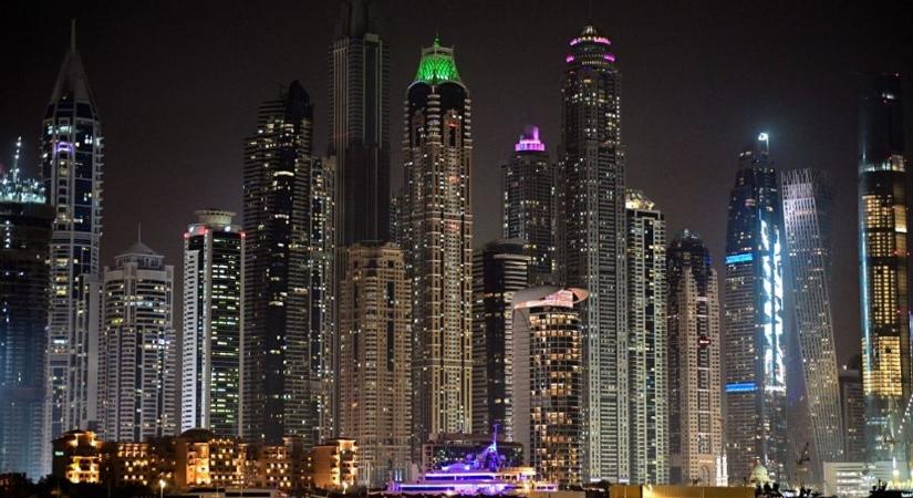 Rommá kereste magát Dubajban, végül mégis olajra lépett az ifjú titán