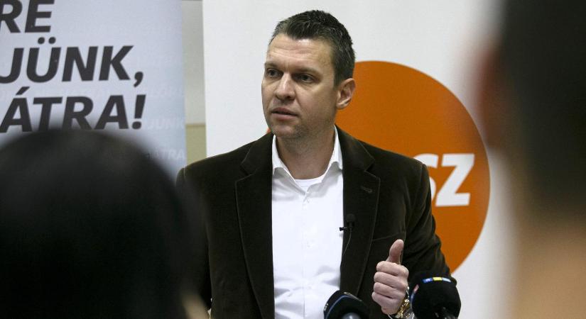„Szórakoztató, mégis szánalmas” – Megint Menczer Tamás válaszolt Orbán Viktor helyett Magyar Péternek