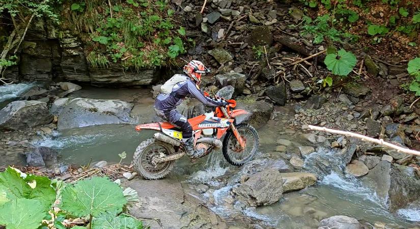 Terepre vitték a várost: első alkalommal rendezték meg a Hard Enduro Kovászna versenyt