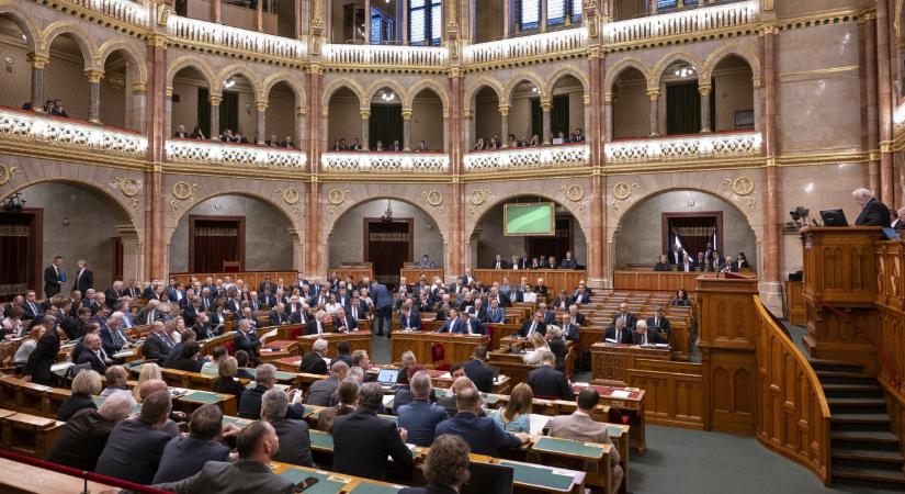Költségvetés, utónevek, új arcok, Zalazone - két sűrű nap jön az Országgyűlésben