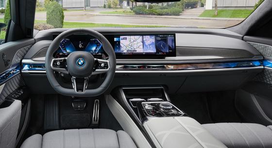 Már magyarul is beszélnek az új BMW-k