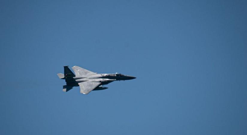 Új szupervadászgépre áll át az amerikai hadsereg, az egész világon rettegik - videón, mire képes az F-15EX Eagle II