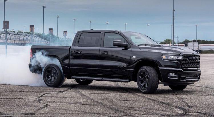 Újra lesz V8-as HEMI motor a RAM 1500-ban
