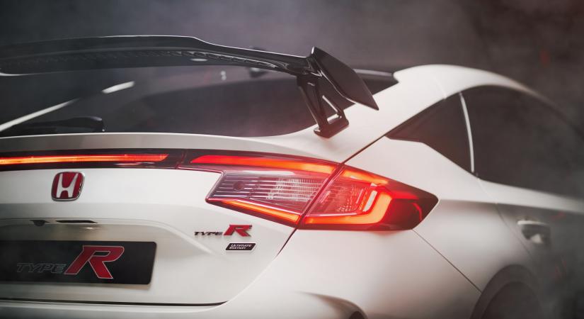 Ritkasággá érő limitált szériával búcsúzik a Honda Civic Type R