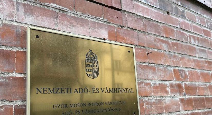 Fontos határidőre figyelmeztet a NAV, már csak húsz nap maradt