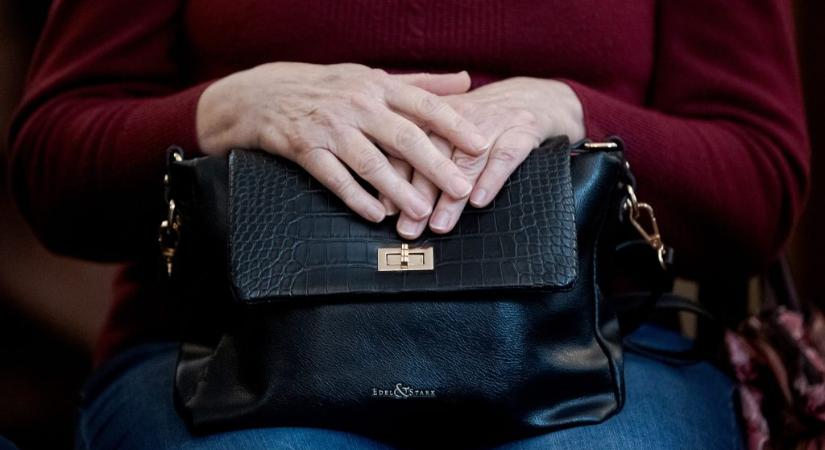 Sokkal óvatosabban csapoljuk nyugdíjvagyont, mint ahogy a kormány várta