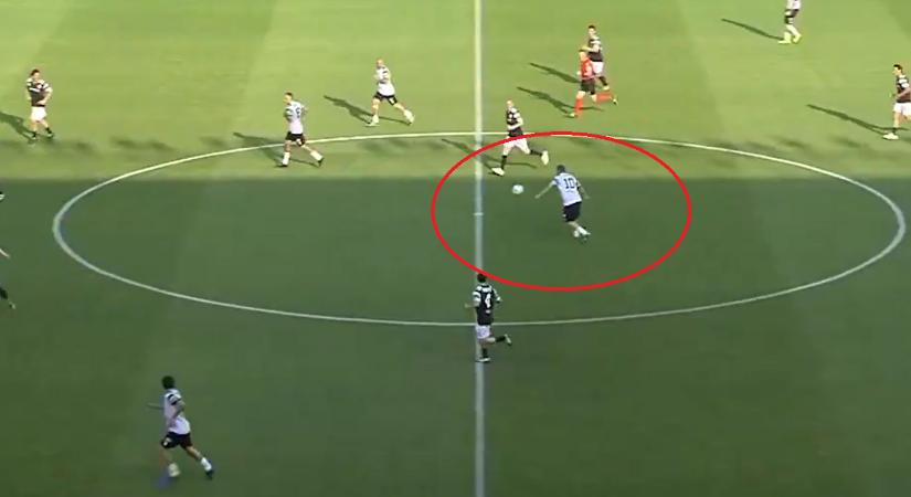 Totti még mindig jól tolja: 48 évesen a félpályáról lőtt csodagólt - videó