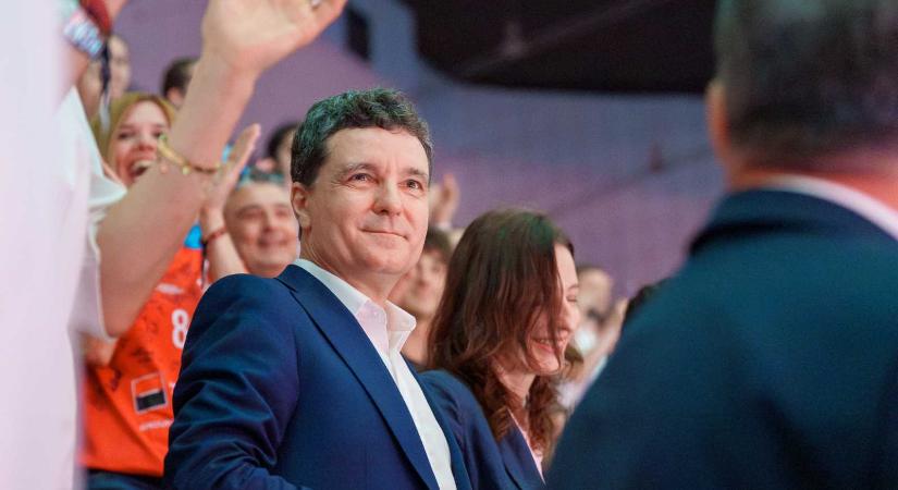 Felmérés: a többség aktív és konszenzusteremtő államelnökre számít, kivéve a szavazók egy csoportja