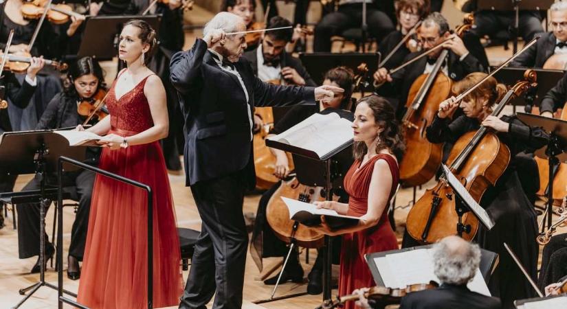 Mahler szerelmi mámorát idézte Amszterdamban Fischer Iván és a Fesztiválzenekar