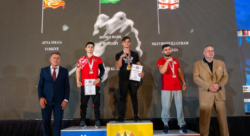 Tíz magyar arany és összesen 32 érem a kolozsvári szkander-Európa-bajnokságon