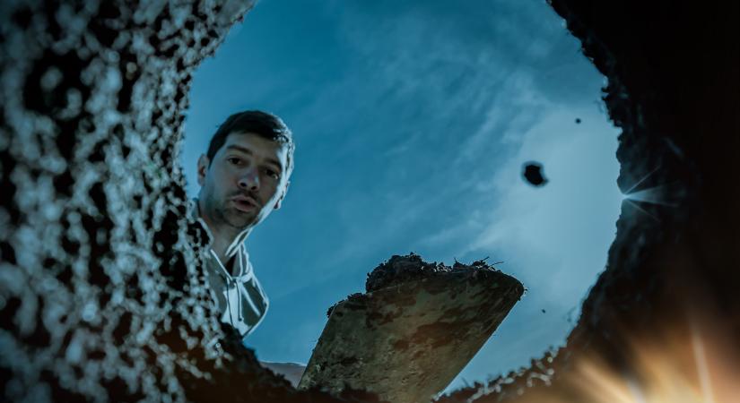 Brutális tömegsírra bukkantak Tatabánya határában: a szakembereket is sokkolta a látvány