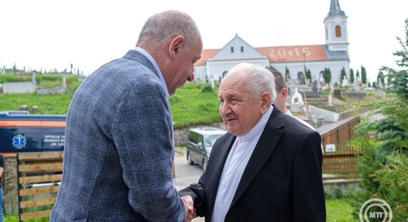 Sulyok Tamás államfő Marosvásárhelyre, Gyimesfelsőlokra és Gyimesbükkre látogatott