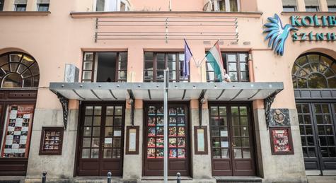 Kurázsi díjat kaptak a Kolibri volt munkatársai, akik az új igazgató kinevezése miatt mondtak fel