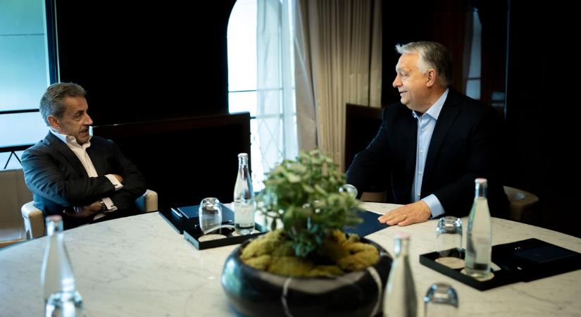 Orbán Viktor a korábbi francia köztársasági elnökkel tárgyalt