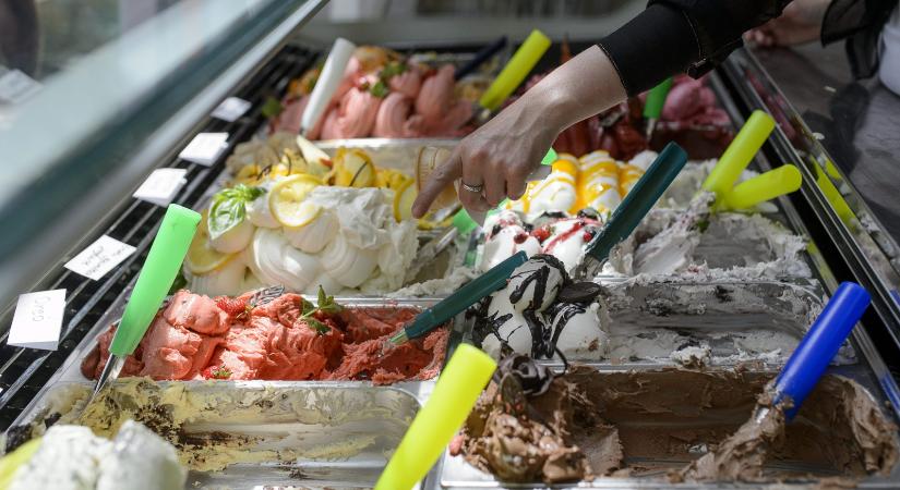 Ellenőrzéseket tartanak a fagylaltozókban és a strandbüfékben