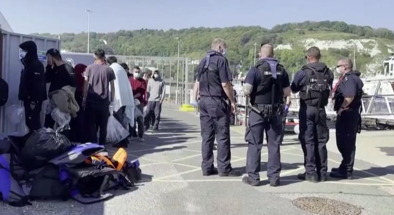 Egyre több szó esik az illegális migráció megfékezéséről az Egyesült Királyságban  videó
