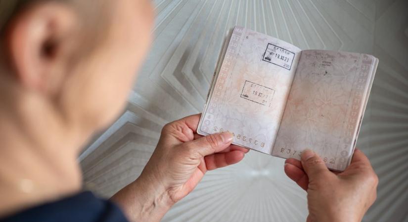 „A miniszterelnök öccsével üzleteltek. Tudjátok, mennyi az annyi és merre hány méter” – befolyással üzérkedés miatt jelentették fel Orbán Áron társait