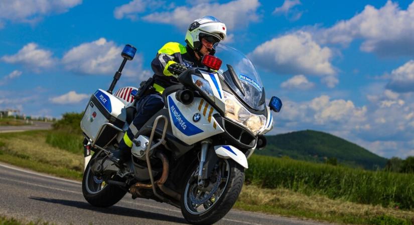 Rácsok mögé került a vasárnap Bajnán megállított motoros - Ők szóltak...