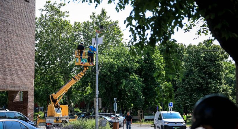 Kedd éjfélig marad az útlezárás – fotók!