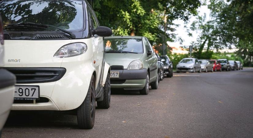 Új utcák is fizetős övezetbe kerülhetnek, megkérdeztük, mi lesz a parkolással Egerben