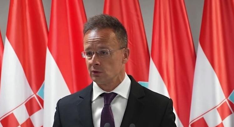 Szijjártó Péter: Magyarország együtt érez az áldozatok családjaival  videó