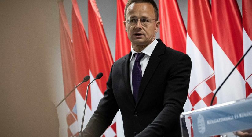 Szijjártó Péter: Az ukrán elnök abban érdekelt, hogy bábkormány legyen Magyarországon, amely elküldi a magyarok pénzét Ukrajnába (VIDEÓ)