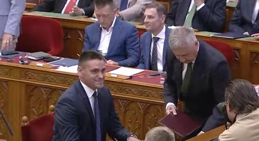 Letette országgyűlési képviselői esküjét Csuzda Gábor