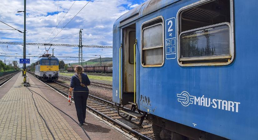 Újabb összeomlás a MÁV-nál, ezúttal Székesfehérvárnál reccsent meg a közlekedés