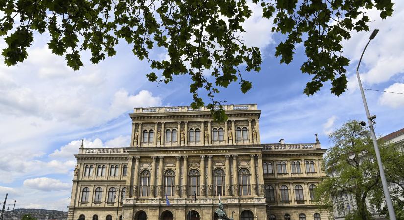 Nem igaz, hogy az „ember vagy férfi, vagy nő”: állásfoglalásban cáfolják az alaptörvényt az MTA biológusai