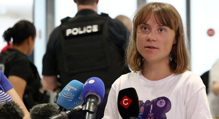 Greta Thunberget már repülőgépre is tette az izraeli hadsereg, társai a bíróság döntésére várnak