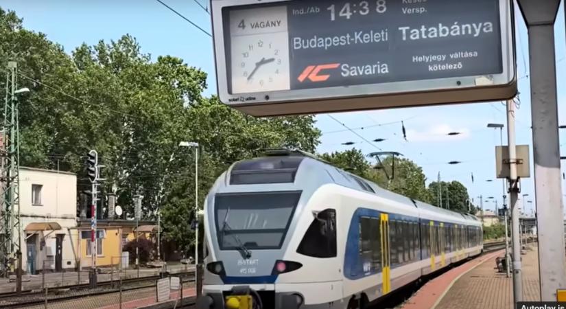 Hadházy: Azért kellett megállítani a szombathelyi IC-t, mert egyetlen wc volt rajta, és az is elromlott