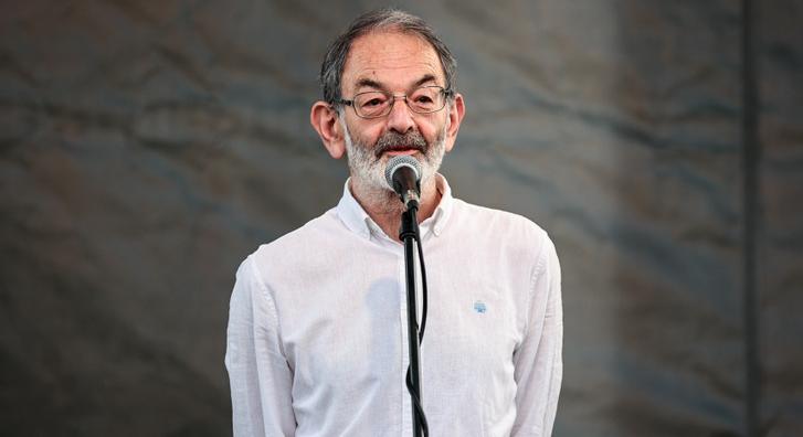 Lányi András: Kedves Orbán Viktor, ott voltam valahol a kíséretedben, most el kell, hogy zavarjunk